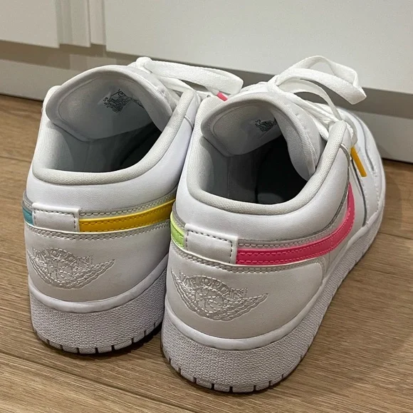 Authentic Nike Jordan Sneakers | Size 5.5 (fits 7) | White with colors - Picture 6 of 10